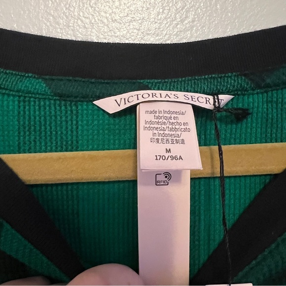 Victoria’s Secret Green and Black Plaid Pattern Nightgown Shirt Thermal NWT - Picture 8 of 9